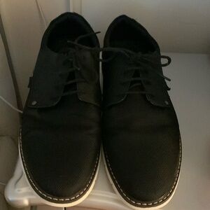 Black B2 shoes sz 43 perfect condition